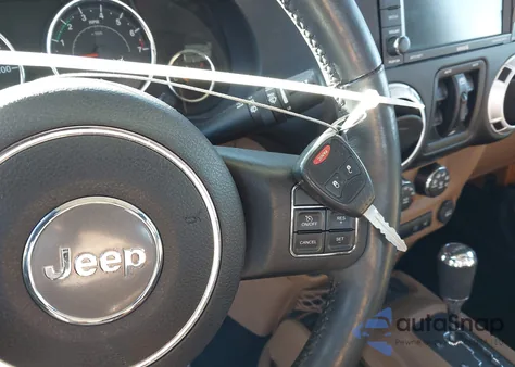 2014 Jeep Wrangler Unlimited Sahara z USA, uszkodzony, nr VIN 1C4BJWEG2EL168646